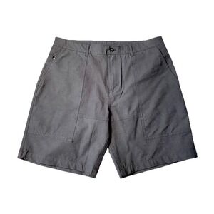 Vuori Barren Shorts Men's V3014 Black Zip Pockets Logo - Size 34 8.5" Inseam